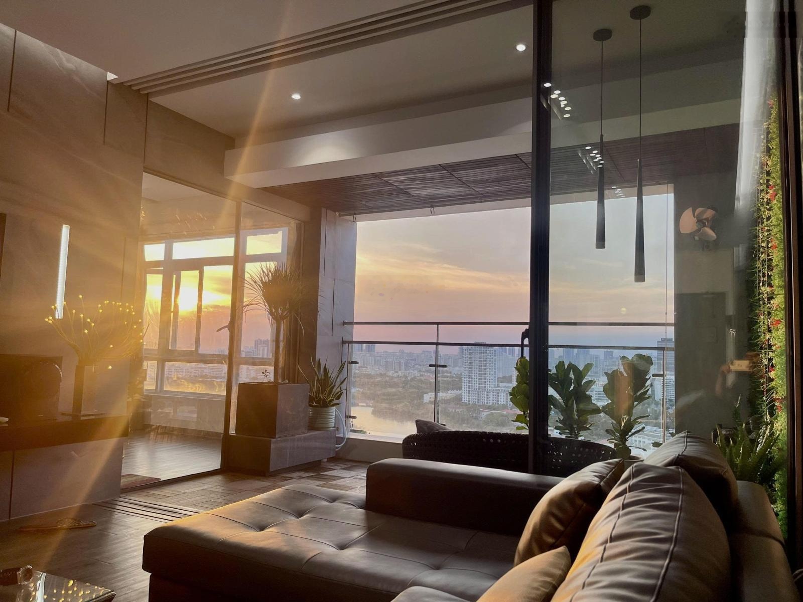 Bán gấp CH Riverside Residence 146m, view sông full nội thất giá 16ty1 tốt nhất tt Lh 0914266179