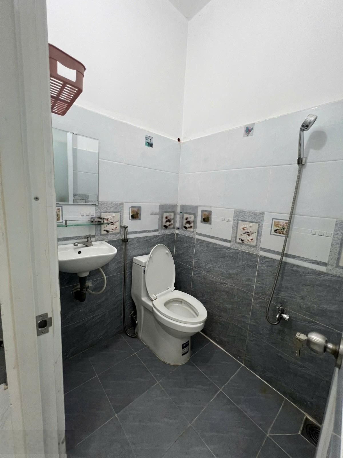 Bán nhà đẹp đường Dương Thị Mười 1.35 tỷ vào ở ngay.