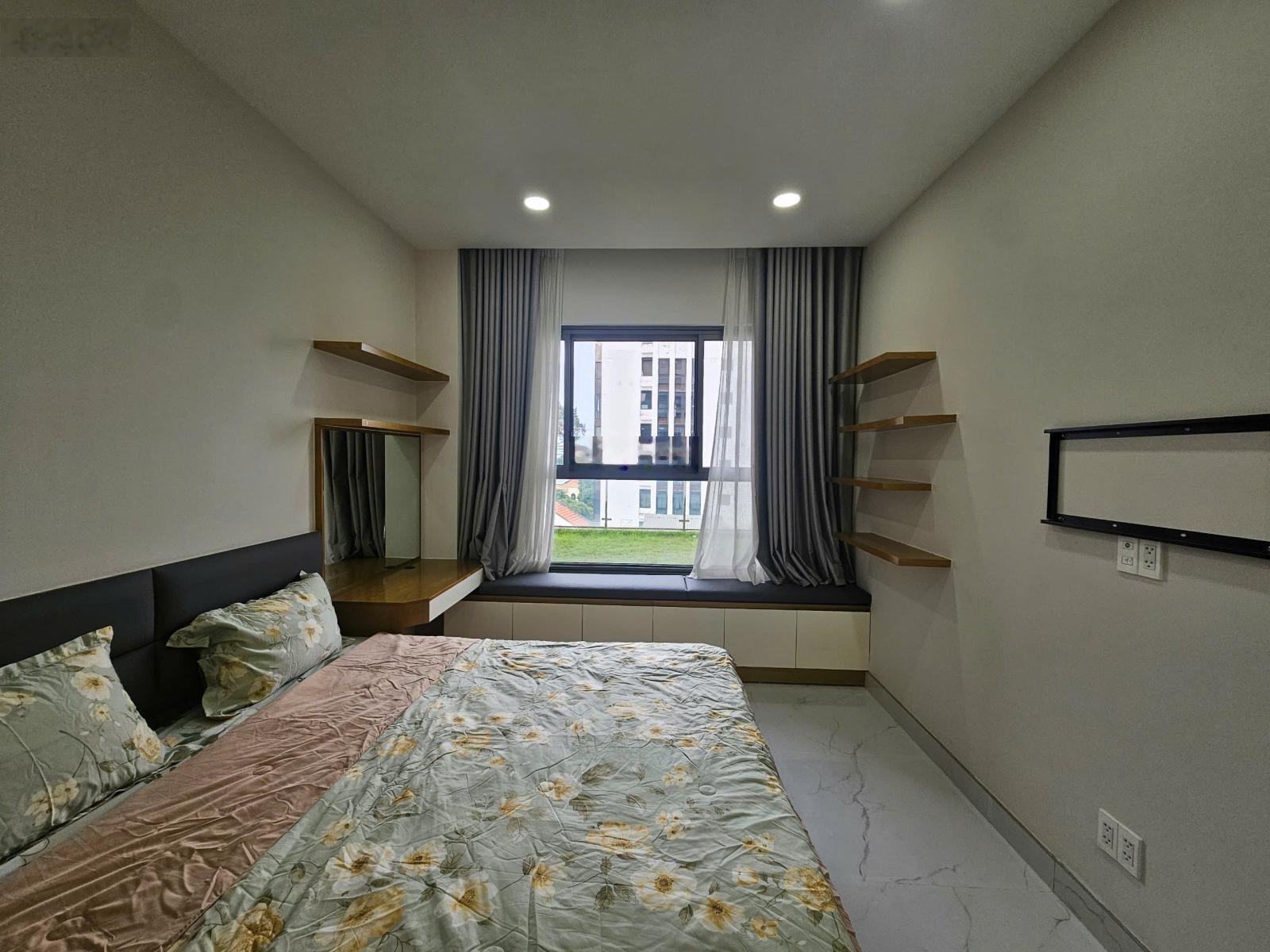 Chính chủ cần bán gấp căn hộ 3PN sổ hồng The Prince Residence / Giá bán: 9,3 tỷ - Diện tích: 94m2