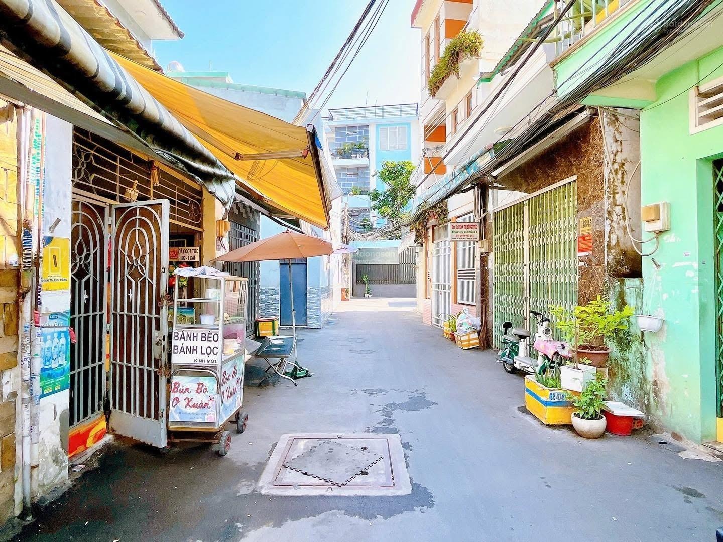 Bán nhà 1/ ngay Gò Dầu, 4x22m, 2 lầu sân thượng, gần chợ Tân Hương