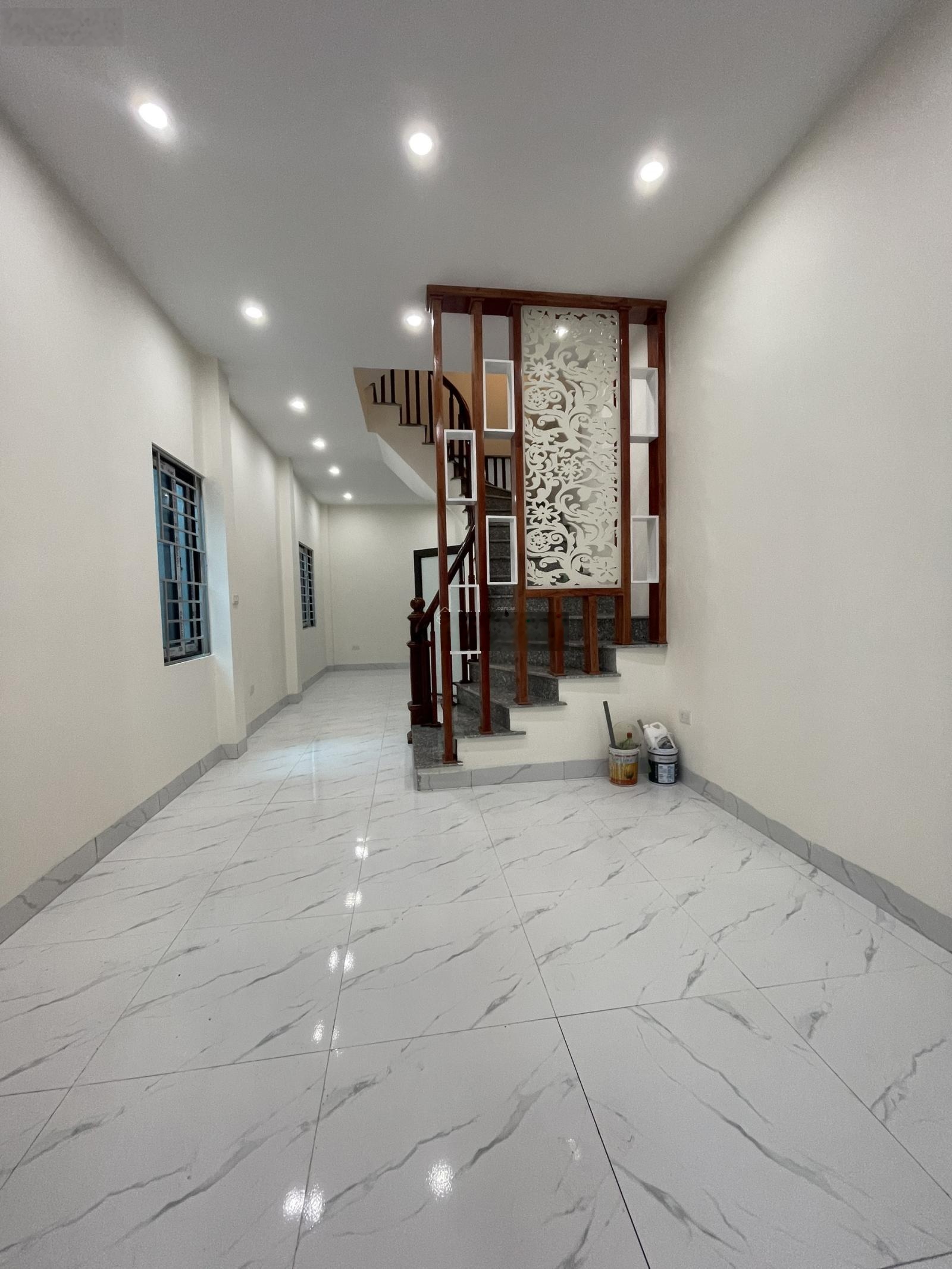 2.75 tỷ nhà 4 tầng x 35m2, gần QL6, tiện ích ngập tràn, ra bến xe Yên Nghĩa vài phút 0946393088