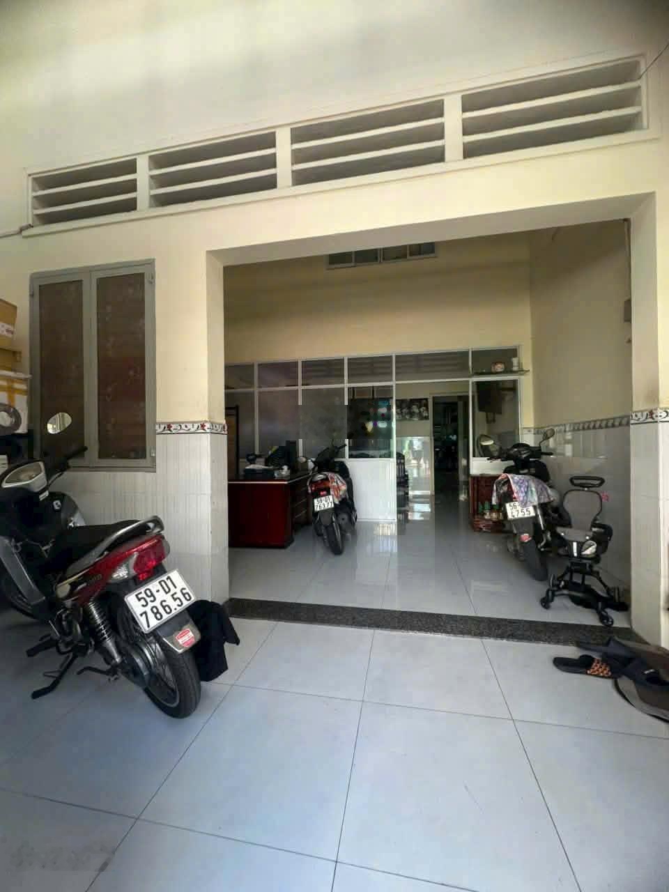 Nhà mặt tiền đường 12m có lề - Khu VIP Tây Thạnh - Ngang 5m - 4 tầng - Chỉ 11 tỷ