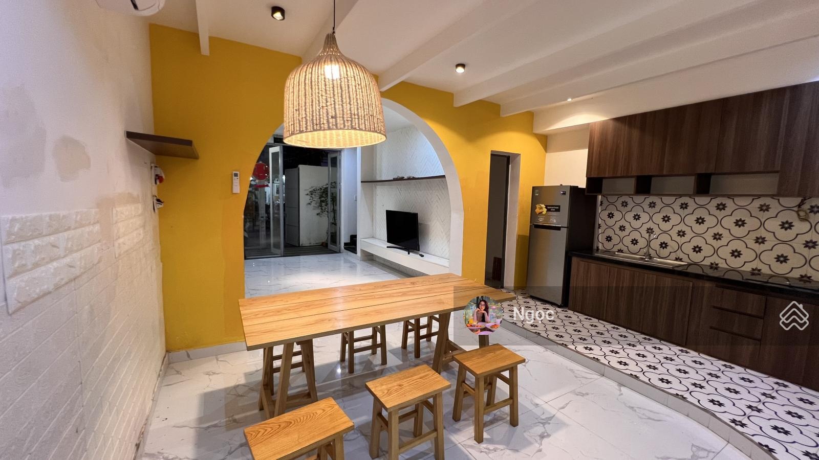Bán nhà kinh doanh du lịch đường hoài thanh_13.8 tỷ thương lượng chính chủ_gọi ngọc mở cửa xem nhà!
