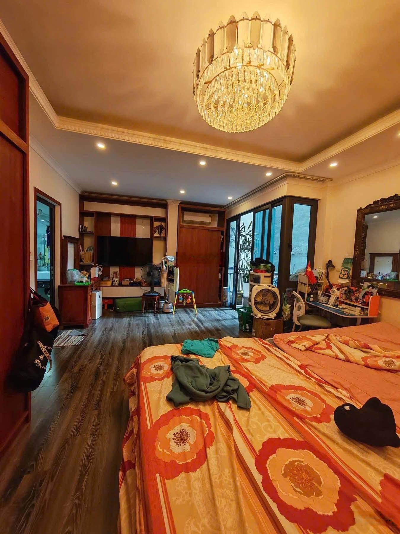 Quan hoa cầu giấy trung tâm cầu giấy - gần phố - ngõ thoáng đẹp - chủ ở giữ gìn dt 61 m x 5 tầng
