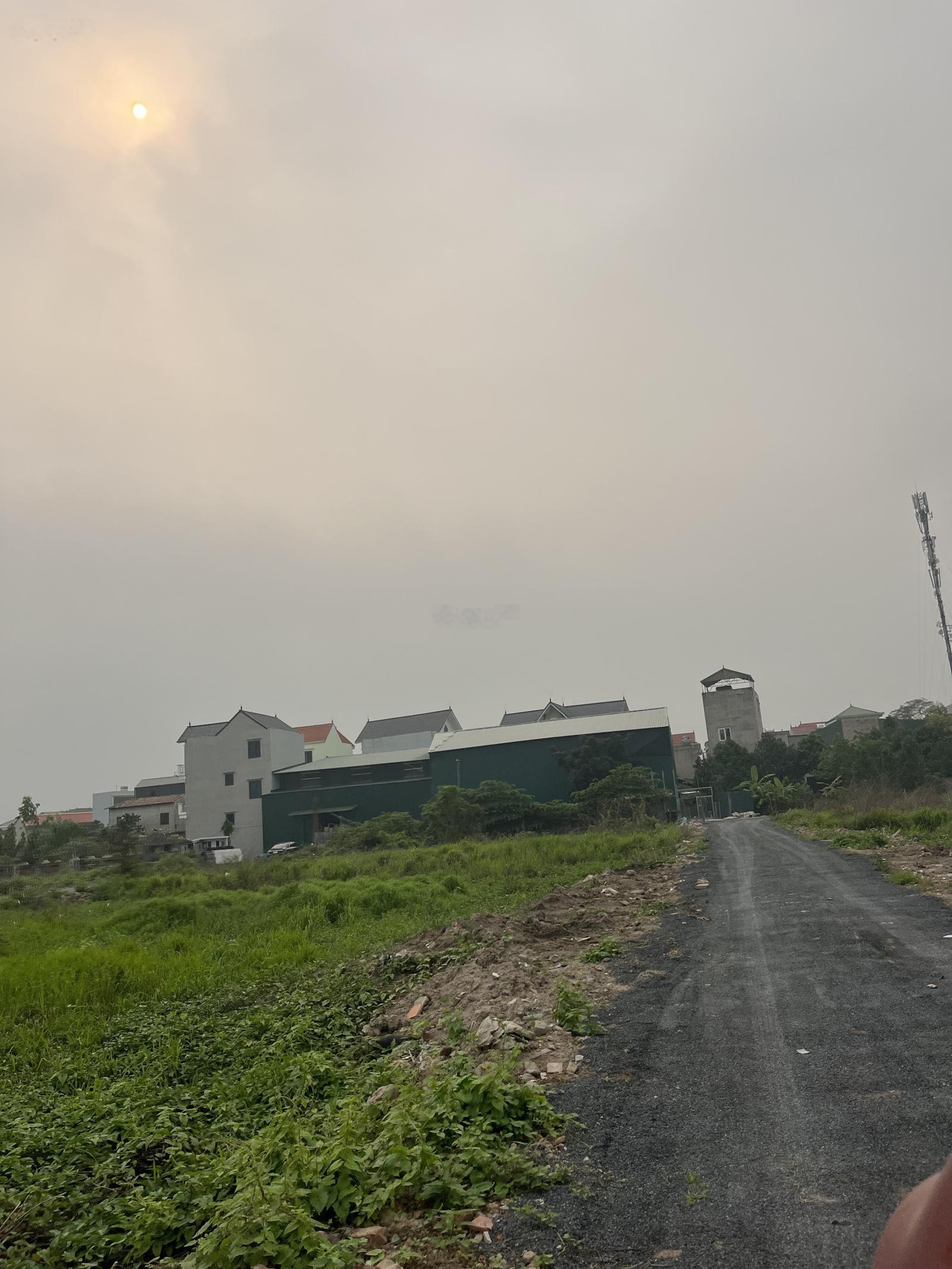 Cho thuê kho xưởng 400m gần kđt thanh hà