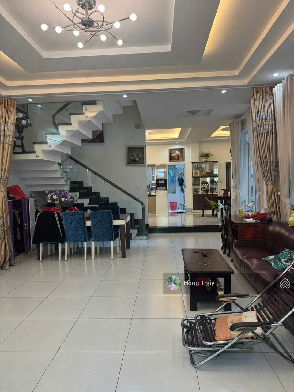 Bán nhà mặt tiền Nguyễn Minh Hoàng khu k300, dt 7x13m 4 tầng hiếm nhà bán giá chỉ 23 tỷ
