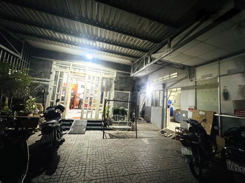 Mặt Tiền Hiệp Phú - 289m² - Ngang 10m + 12 Phòng + Ki-ốt - Chỉ 26 Tỷ - Dòng tiền 30 Triệu/tháng