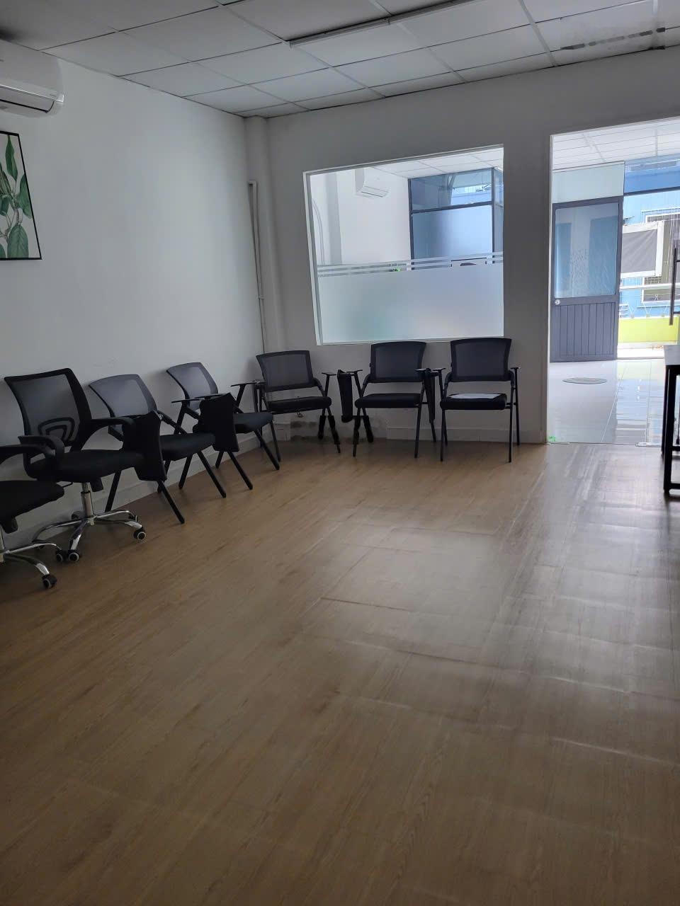 Văn phòng 40m2 - giá 8 triệu - nguyễn văn thủ, quận 1