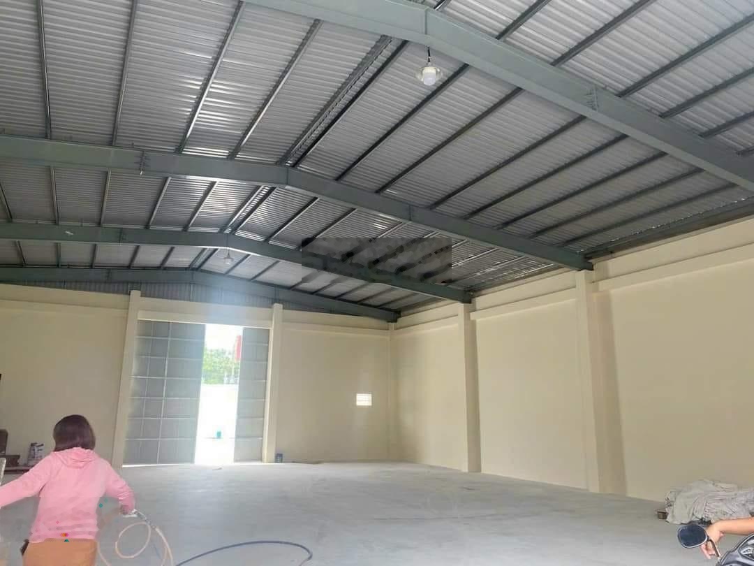 Cho thuê kho DT 400m2 đường Trần Nhận Tông, Kiến An, khung thép chắc chắn, xe container