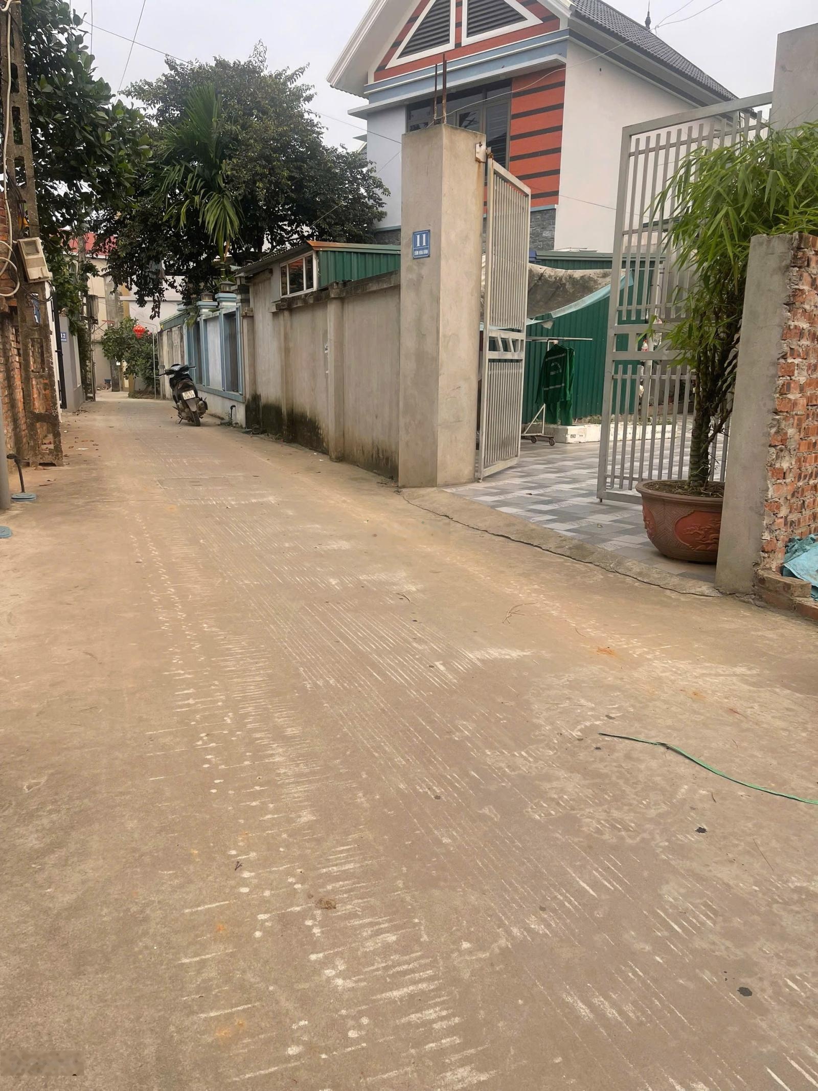 Gia đình bán chỉ hơn 1 tỷ - đất sát thị trấn chúc sơn