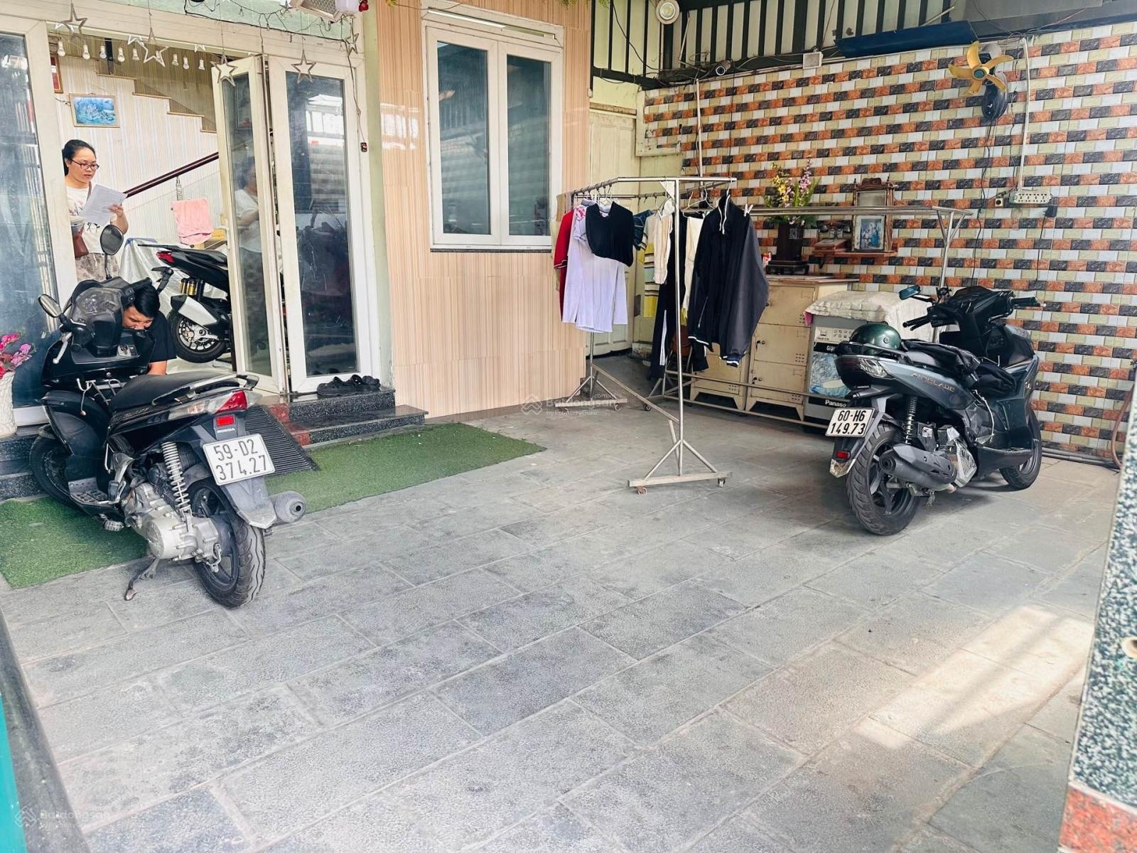 Bán nhà quận 2 mặt tiền đường số - xe tải vivu