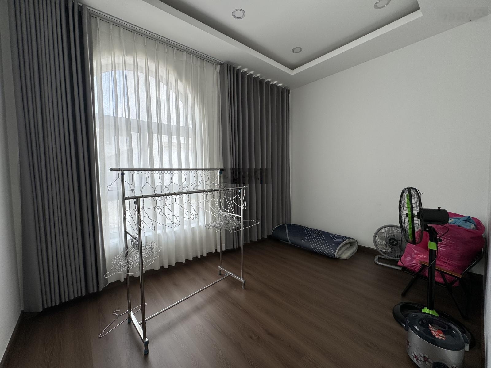 Cần bán gấp - về quê sinh sống - hxt thông tứ tung, gần chợ cầu đỏ, cc richmon