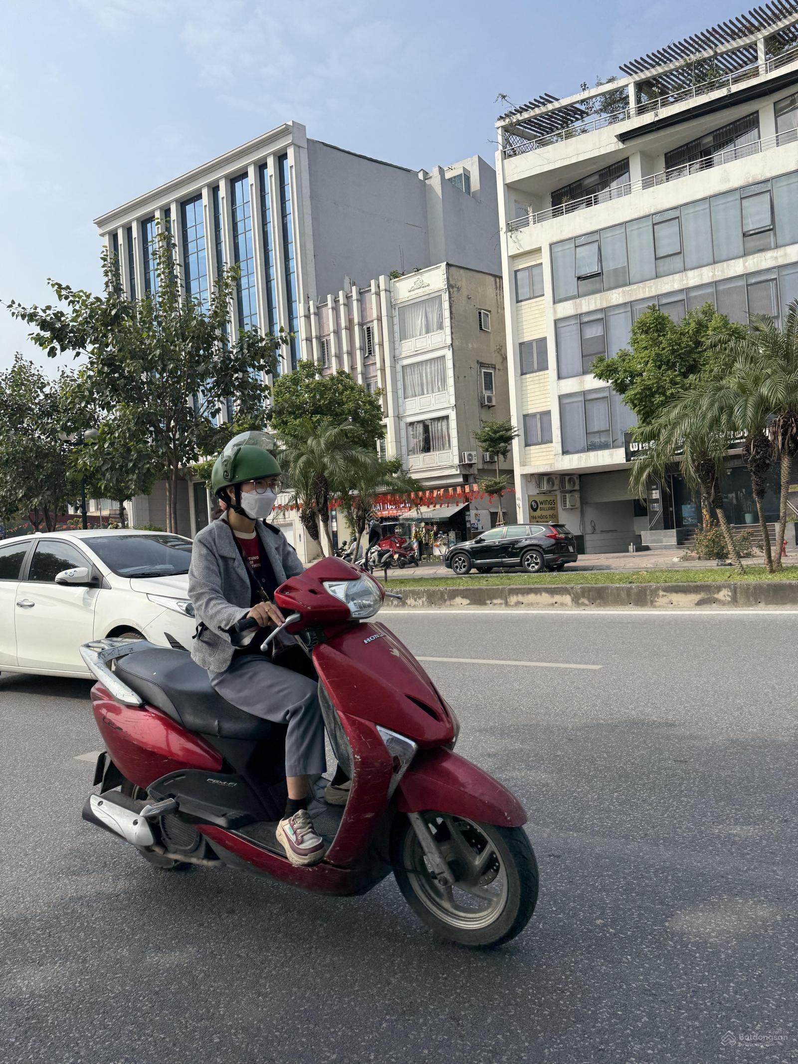 Chính chủ cần bán lô đất mặt tiền phố Hồng Tiến - Nguyễn Thế Rục, P Bồ Đề, Tp Hà Nội