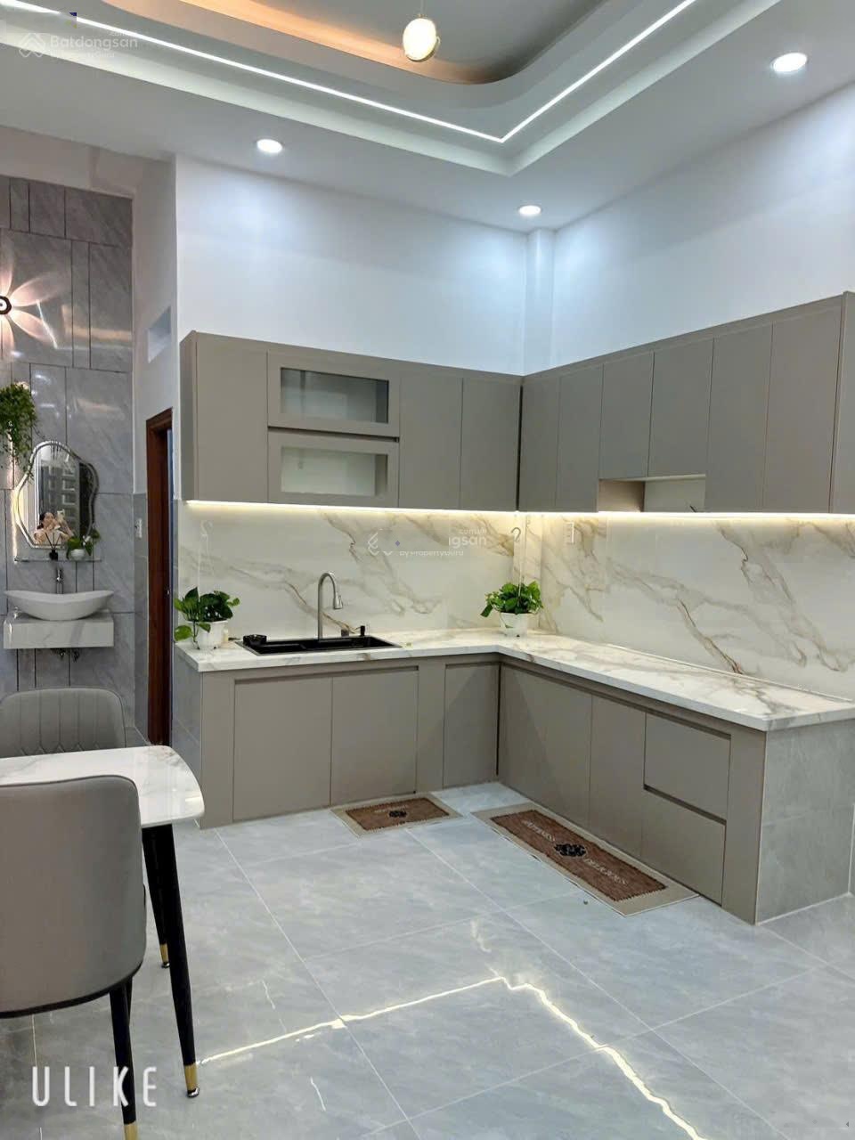 Cần bán gấp nhà khu vực Tỉnh Lộ 10, Bình Tân