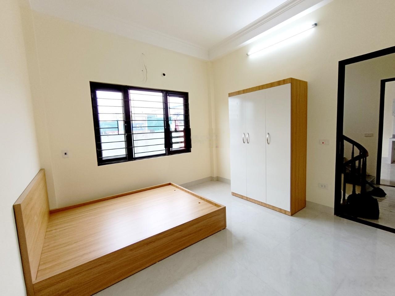 Cho thuê phòng chỉ 3 triệu tại 105 phố linh đường thông 46 ngọc hồi