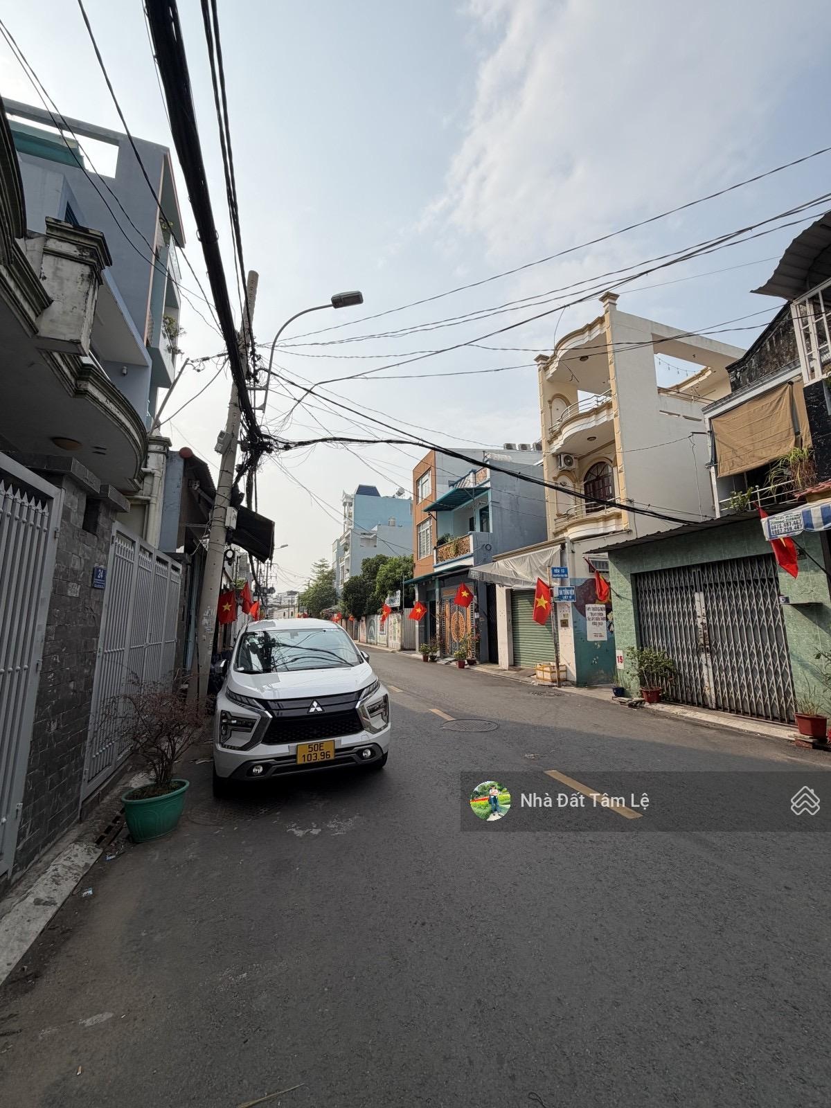 K8. Mặt tiền Nguyễn Văn Yến 4,8 x 13,5 - 2 tầng giá chỉ 9,5 tỷ thương lượng