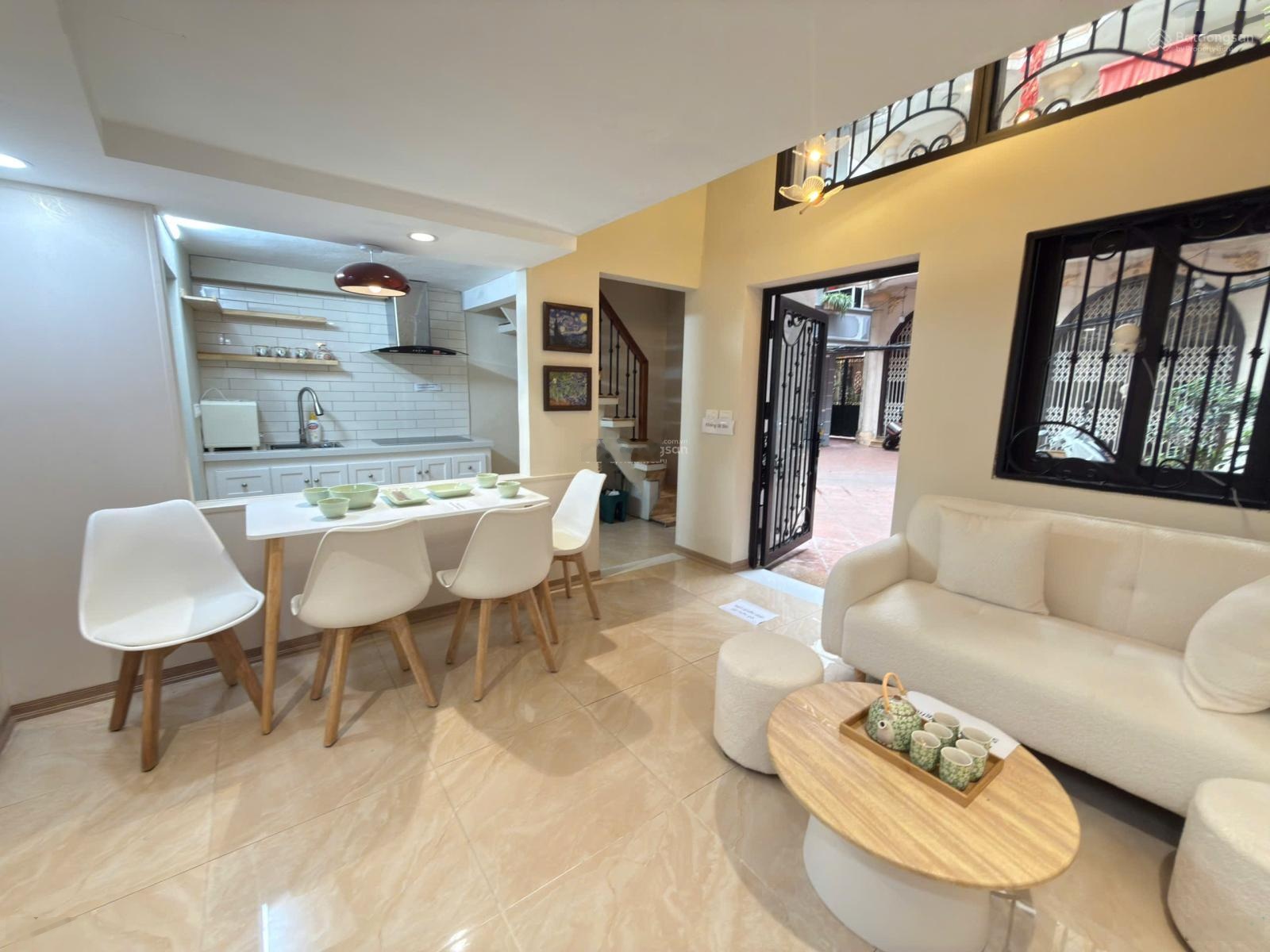 Phân lô Lò Đúc - 30m2 - ngay mặt phố - ô tô - full nội thất - như khách sạn 5 sao, chỉ 9.3 tỷ