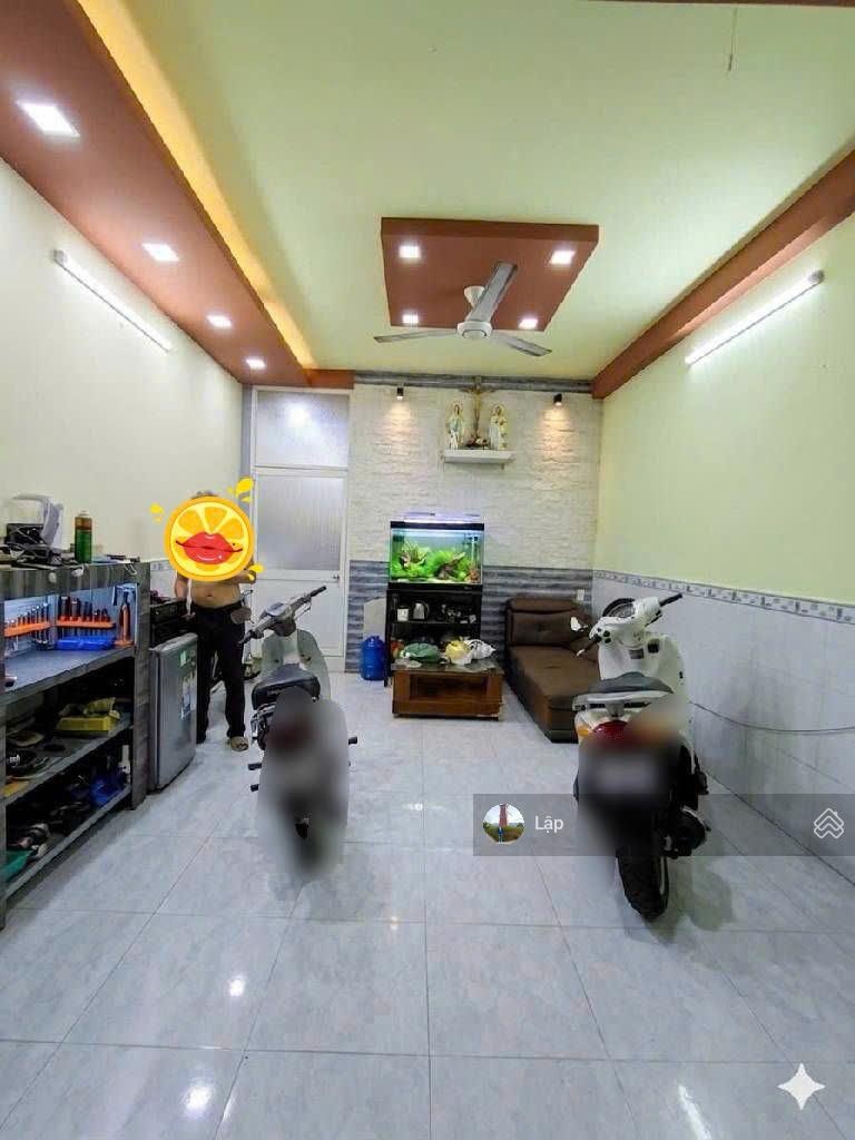 Hiếm ! chỉ hơn 4 tỉ nhà hẻm xe hơi 02 tầng ngay phú thuận q7 - 4x13m