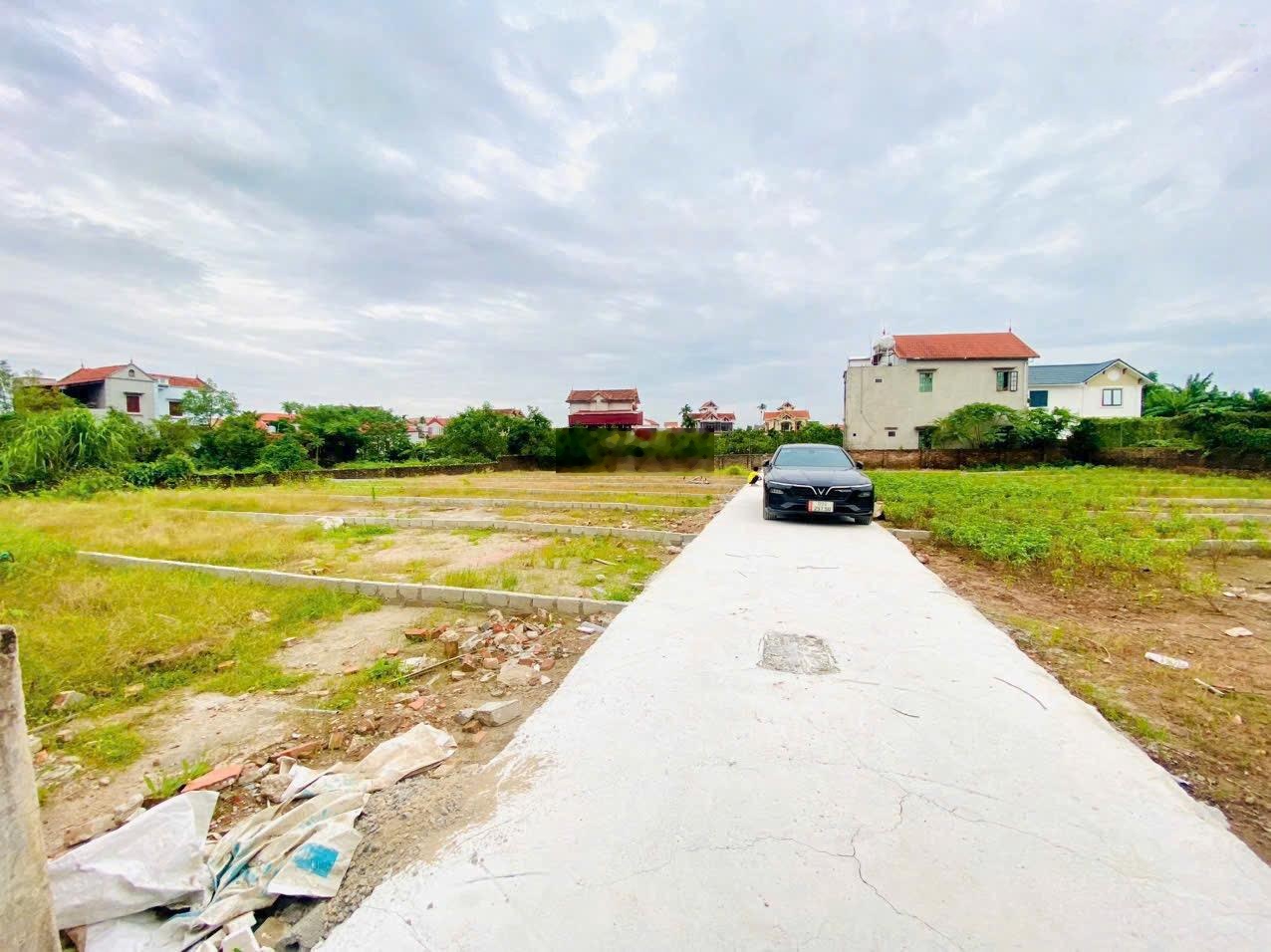 Bán 72m2 đất lõi quy hoạch đô thị Văn Giang. Chỉ 2,45 tỷ, MT 4,25m tại thôn AB quán Trạch. Hếm