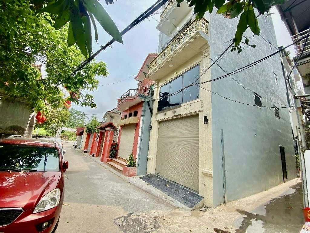 Bán nhà quận long biên 8 tỷ-6 tầng thang máy-xây duplexes-full nội thất-3 bước ô tô tránh