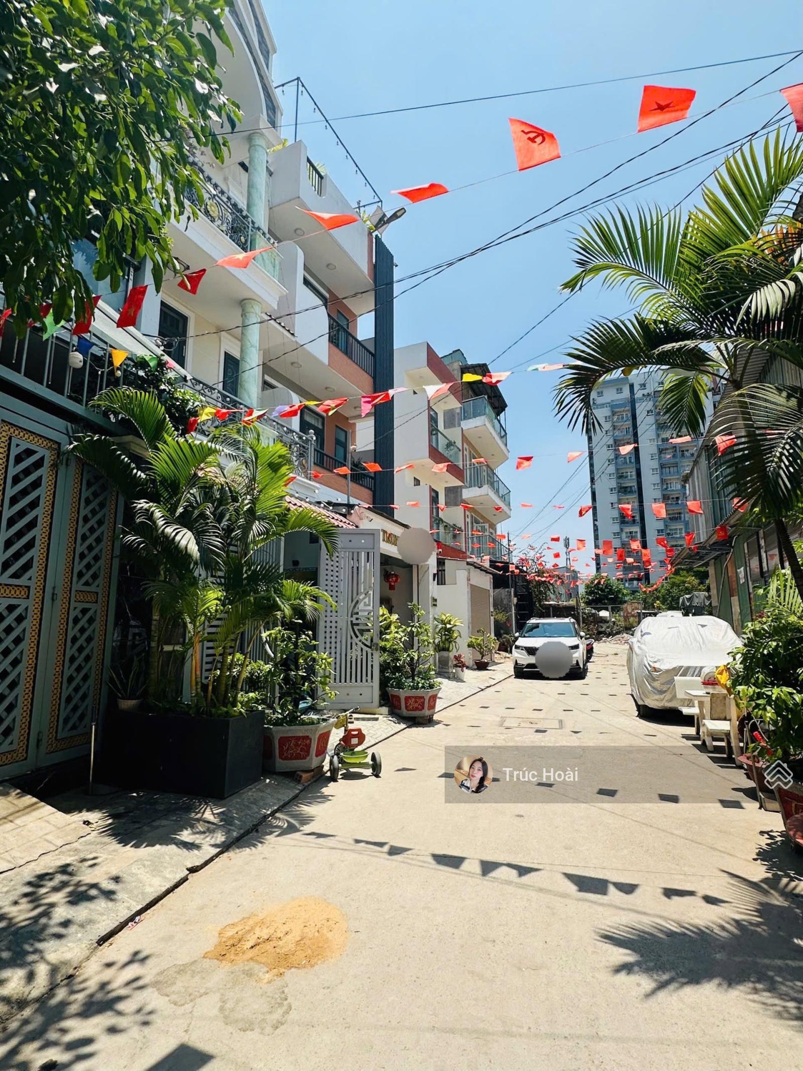 Đất vuông vức mặt tiền đường nhựa 8m ô tô đậu ngày đêm - Ngay chung cư Phúc Lộc Thọ - 63m2