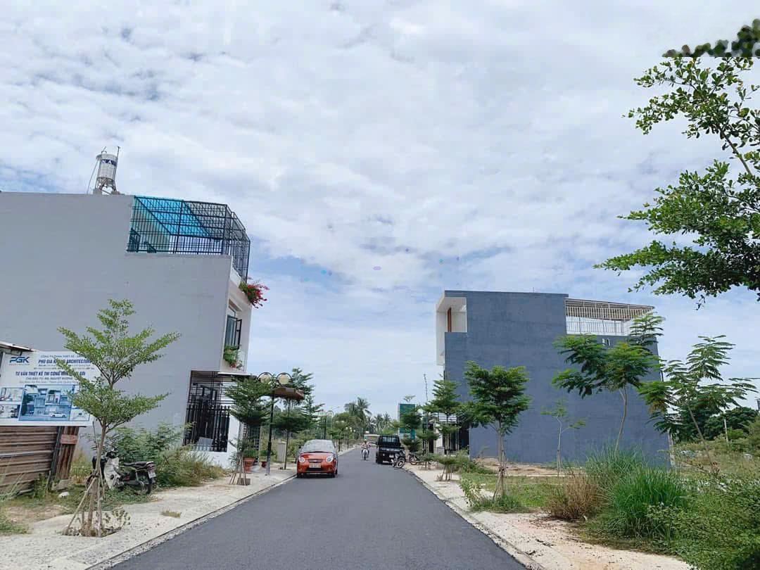 Siêu vip: lô 100m2 chỉ với giá 39tr/m2 ngay khu công nghệ cao q9, sổ hồng riêng