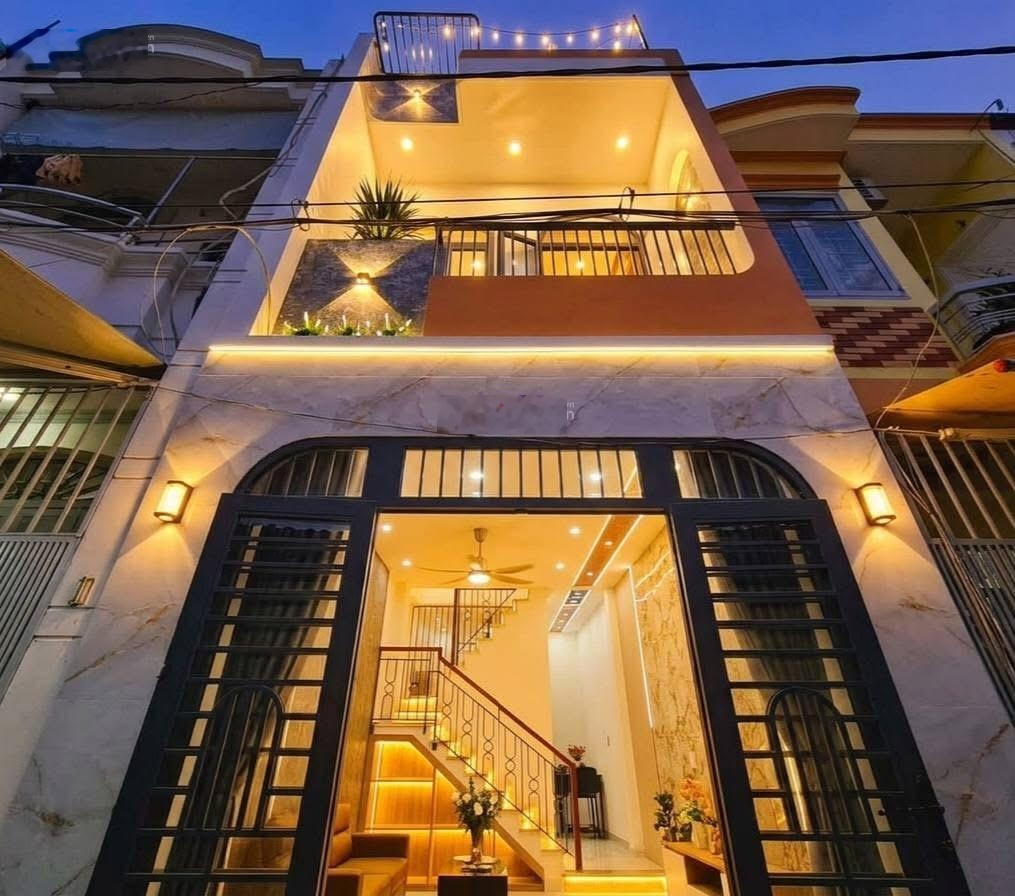 Bán nhà riêng tại Đinh Tiên Hoàng, giá tốt 4.9tỷ, 75 m2, Q.Bình Thạnh Hot!