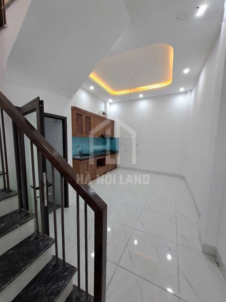 Bán nhà liên mạc 30m- bắc từ liêm 4 tầng xây mới ô tô đỗ cửa giá 5.3 tỷ full tiện ích