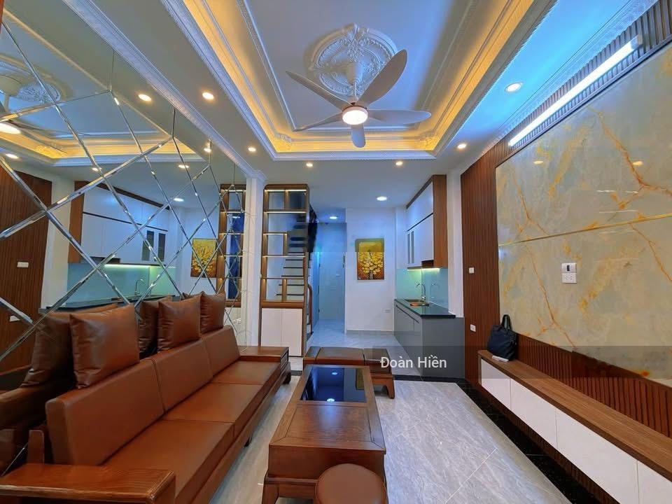 Giá chốt bất ngờ! Nhà Văn Cao, 100m ra ô tô, 500m ra Hồ Tây mát lạnh, nhà mới full NT, 39m*5t