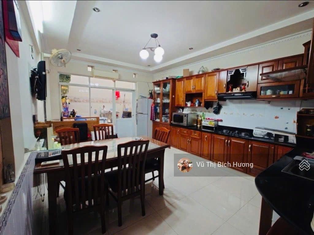 Nhà khu phân lô nội bộ - trịnh đình trọng - lũy bán bích - tân phú - có vỉa hè - 3 tầng