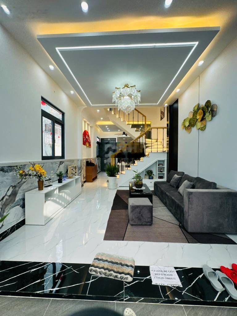 HXH ngay Cách Mạng Tháng 8 - Gần Khu Bắc Hải - Giáp Quận 10. 60m2 Xây 5 Tầng, nhỉnh 10ty