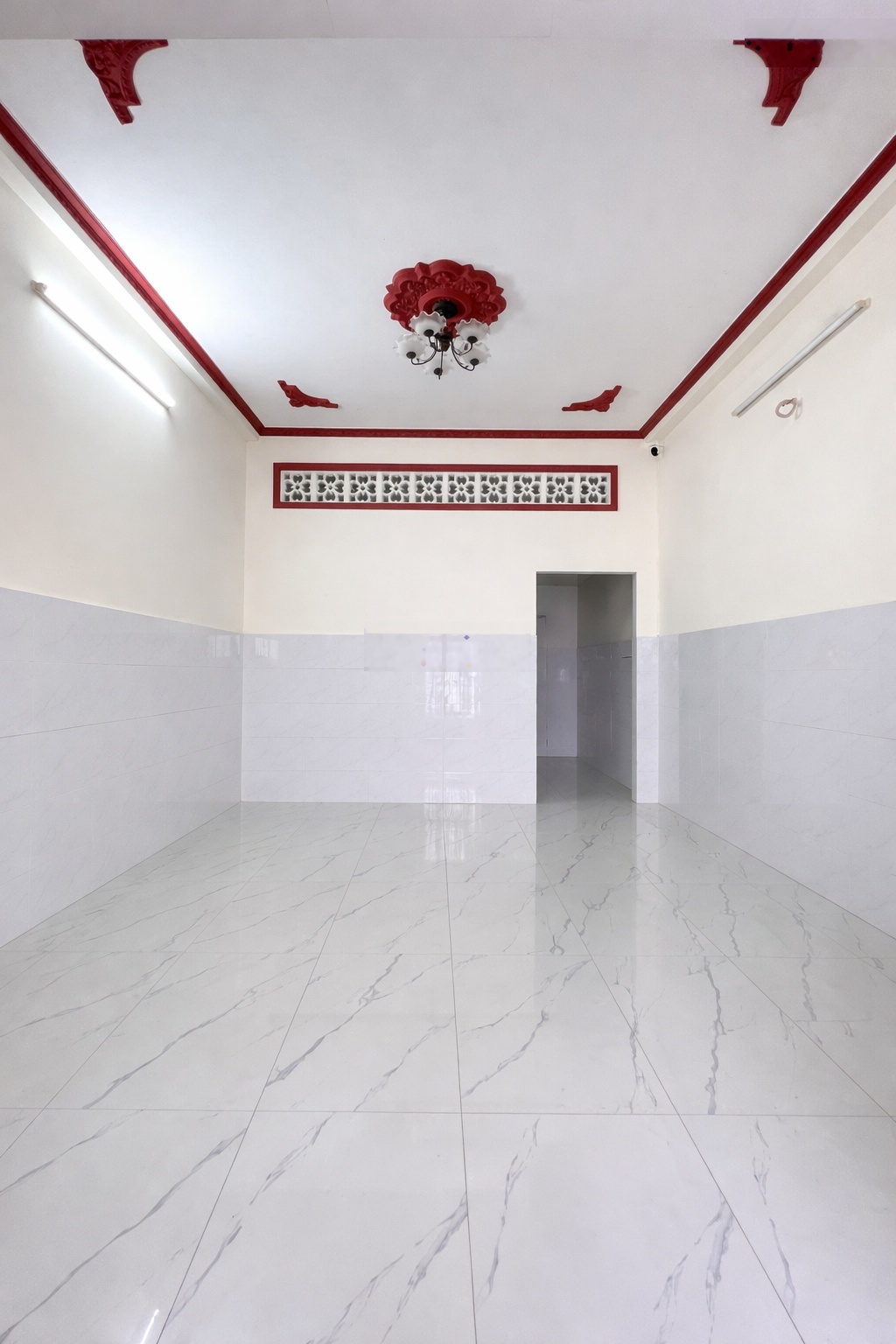 Chủ Ngộp - Giáp Q6,11 - Hoàn Công Đủ - Đường Đẹp Xe Tải Tránh - Không Quy Hoạch - DTSD Gần 110110m2