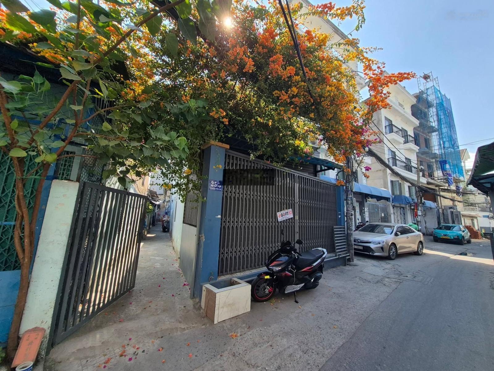 Nhà nát 220m2(7*33) -hẻm nhựa xe tải thông- sát đại hoc văn hiến (-âu cơ- bàu cát)-gpxd 7 tầng