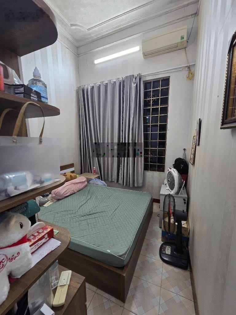 Bán nhà riêng Ngõ 61 Giang Văn Minh, diện tích 22m2, 3 tầng, mặt tiền 3m, giá 6,2 tỷ