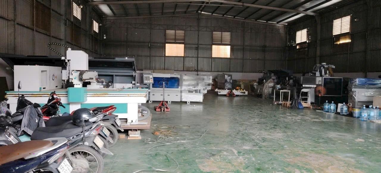 Cho thuê xưởng 20x30m=600m 35tr đường Bùi Thị Xuân Tân Bình Dĩ An Bình Dương
