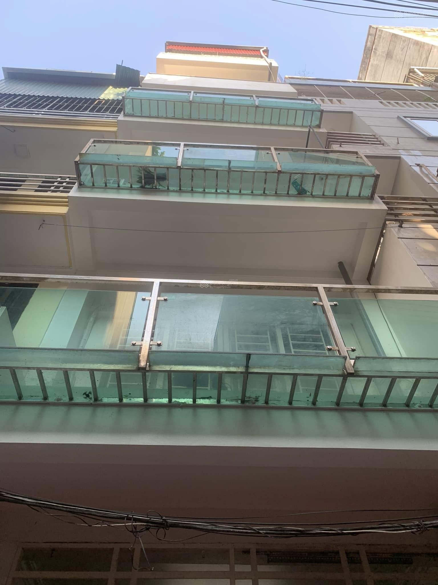 Chính chủ bán nhà Nguyễn Đình Thi 73m2 chỉ 16.2 tỷ, Tây Hồ, ô tô đỗ cổng