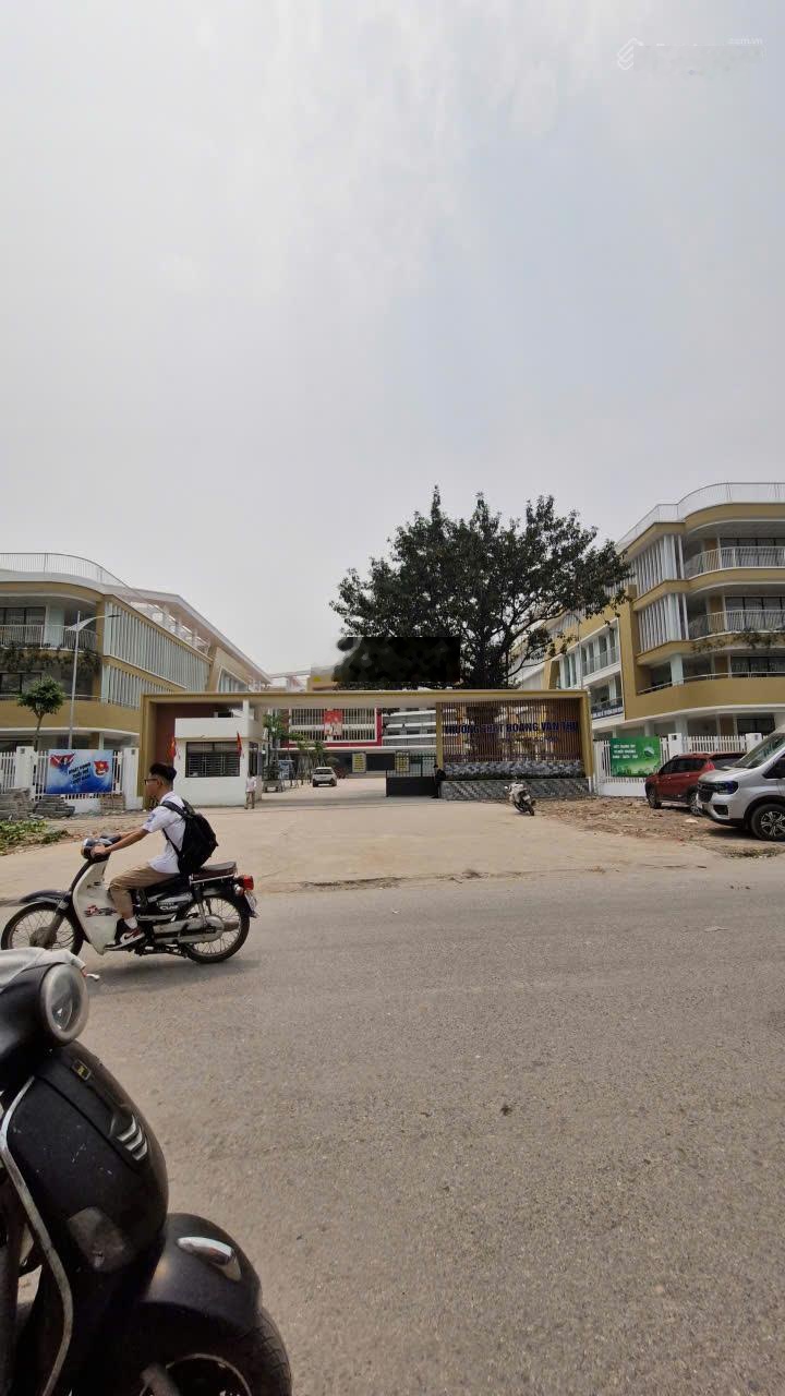 Chung cư Lĩnh Nam 100m x 3 ngủ, tặng nội thất chỉ 7 tỷ có thương lượng