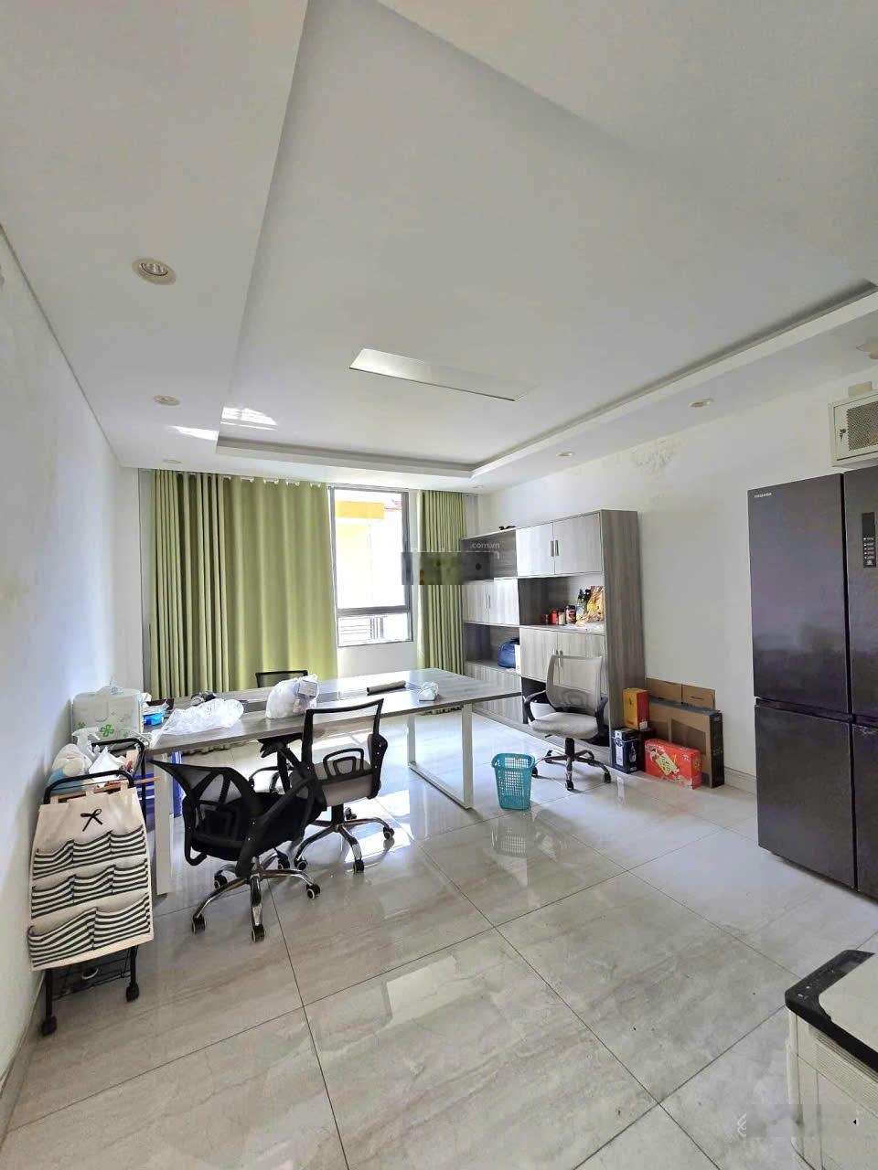 Hàng hiếm! chỉ 16.5 tỷ nhà đẹp dt 92m2 an khánh ngang 6m ô tô thông quận 2