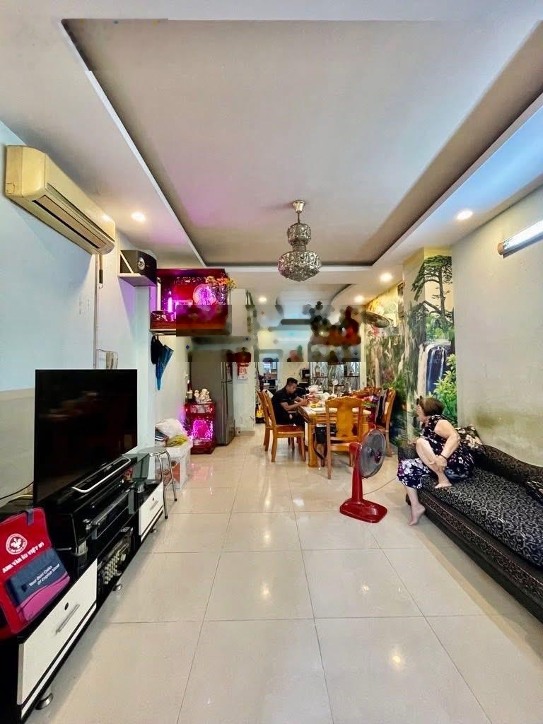 Nhà đẹp - giá tốt - Phạm Thế Hiển, Quận 8