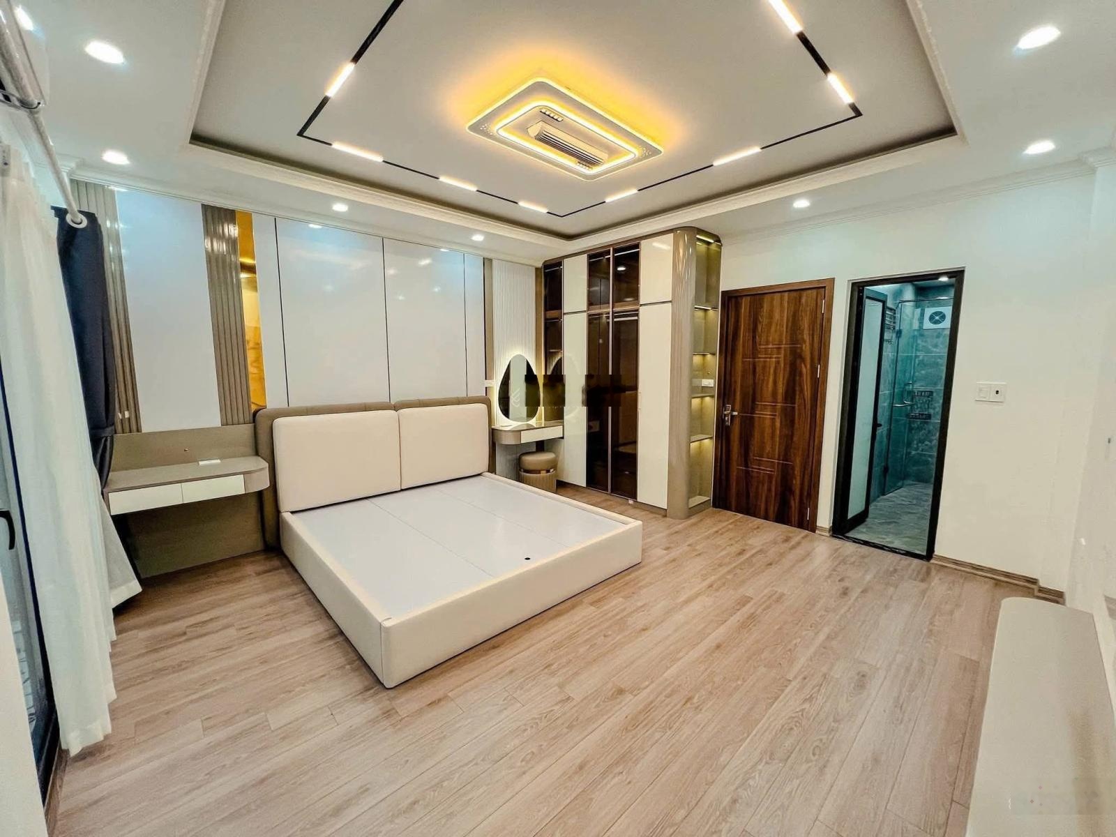 Căn nhà Mới, ngõ thông ô tô kinh doanh ngay Ngoại Giao đoàn - giá nhỉnh 13 tỷ - nhà xây độc lập mới