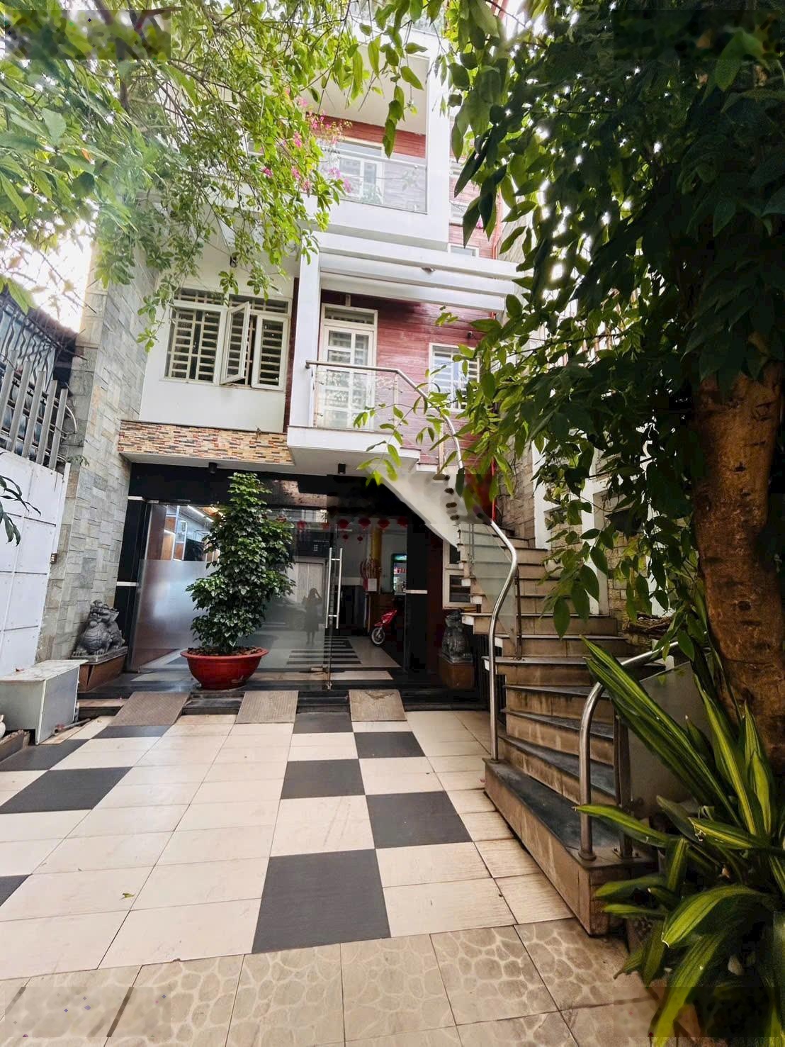 Bán nhà 6x23m trệt hầm + 4 lầu mặt tiền đường số 9 Linh Chiểu Thủ Đức