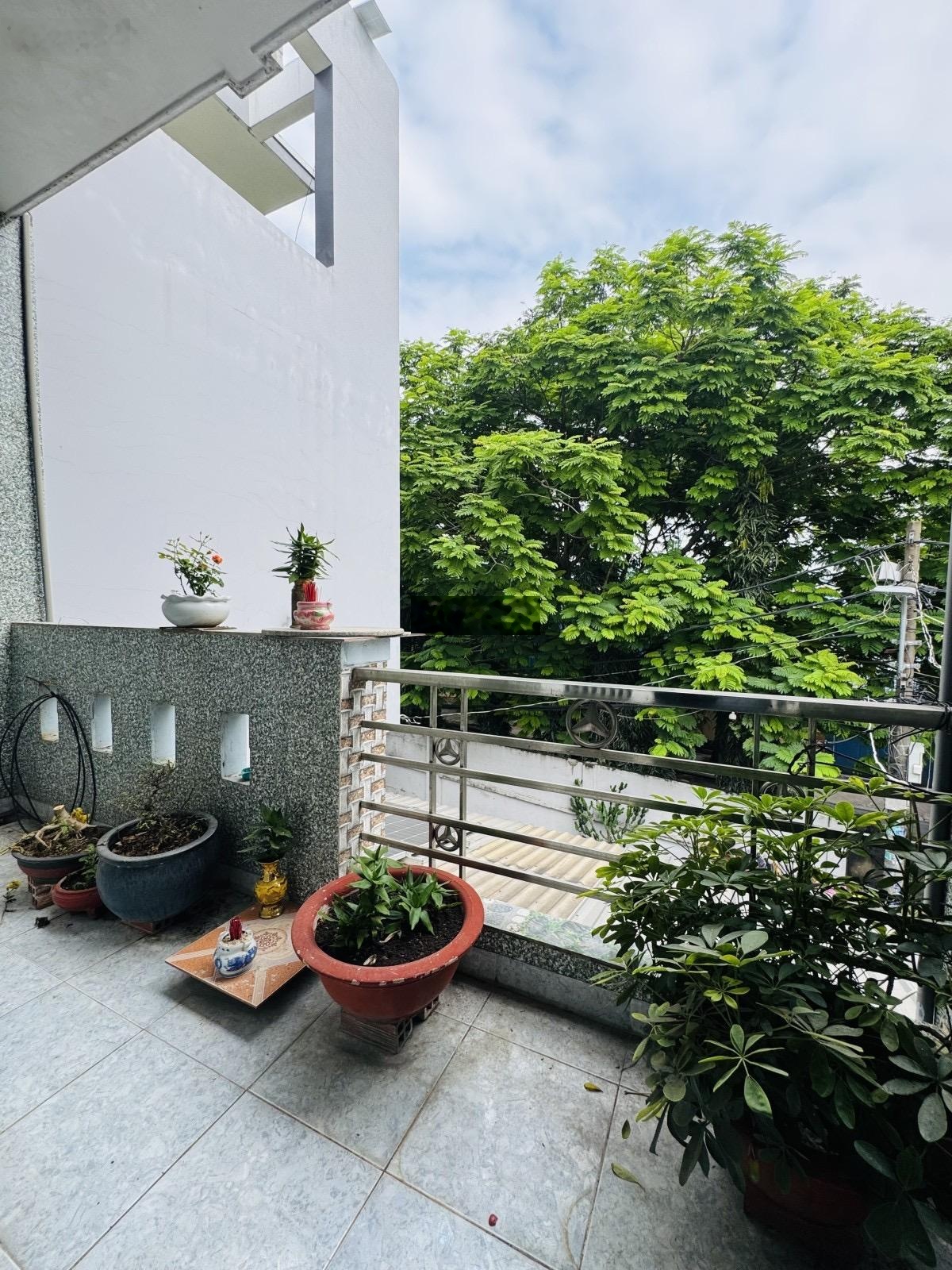 Hẻm 5 mét (4.5m x 21m) Lê Trọng Tấn - Tân Phú nhà 1 đời chủ rất xịn