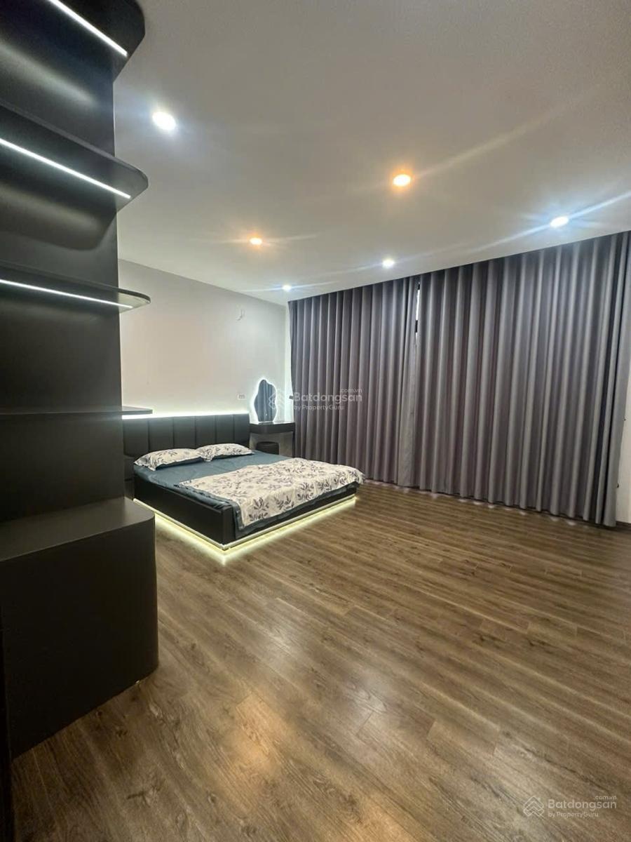 Siêu phẩm Dương Văn Bé ,ôtô vào nhà, nhà mới tháng máy,mặt tiền rộng, 50m, 5 tầng, 13ty5
