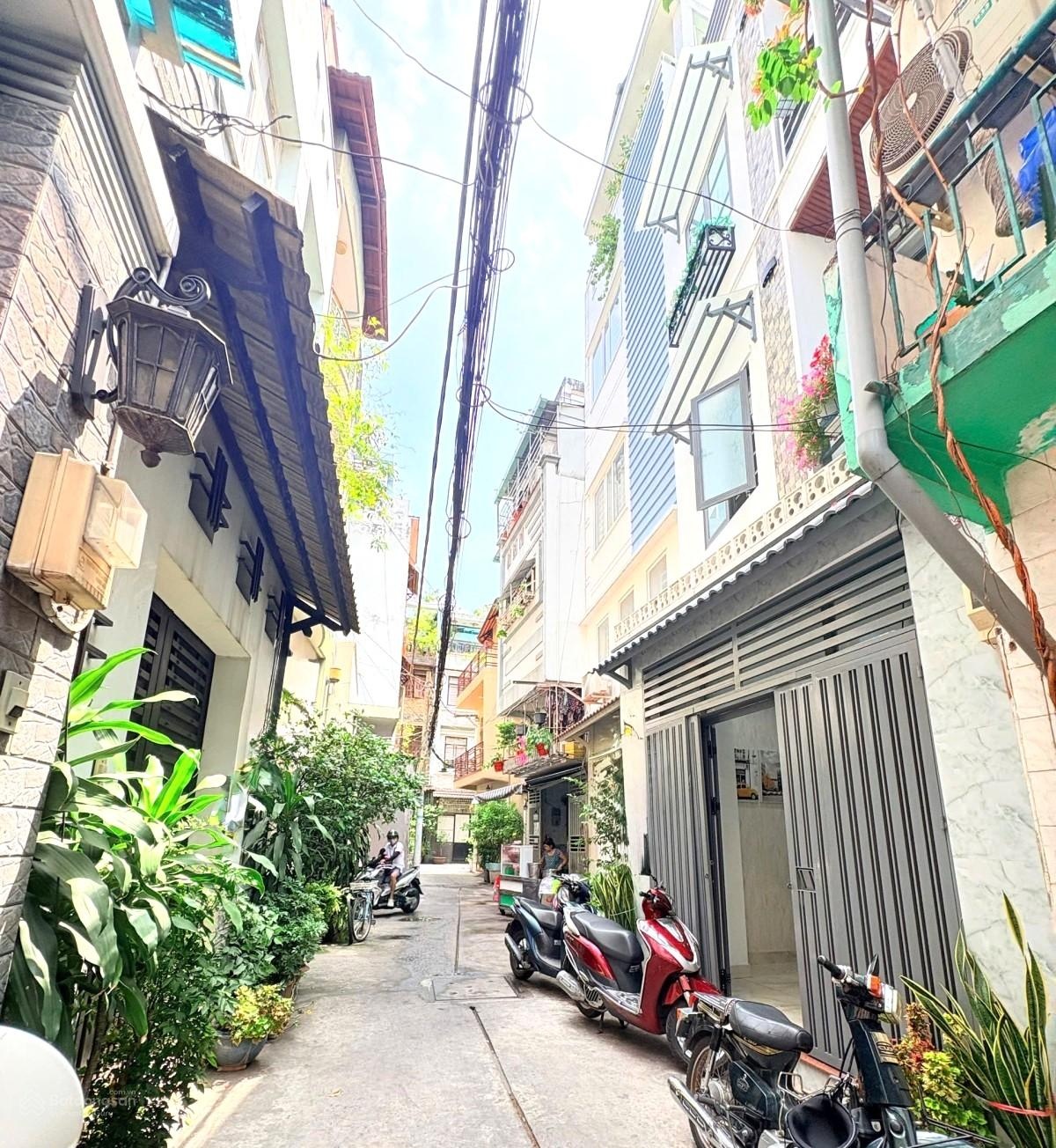 Bán nhà riêng tại 1168 Trường Sa, Phường 13, Phú Nhuận, 6,85 tỷ, 31m2 - Hàng hiếm!