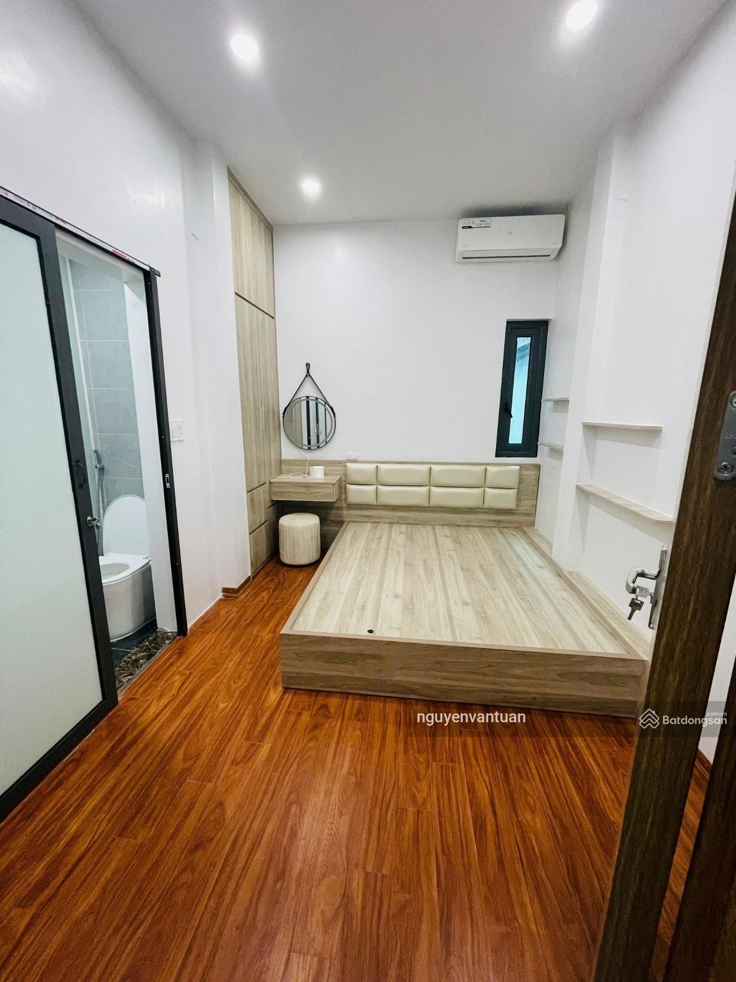 Đống Đa 25m2 x 5 tầng hơn 4 tỷ, 30m ra mặt phố ô tô tránh, full nội thất