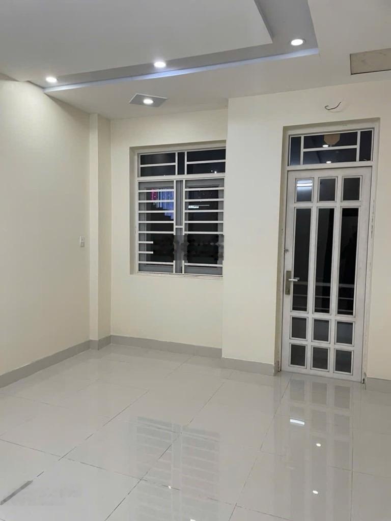 Bán nhà Huỳnh Tấn Phát Quận 7, 76m2 3 tầng 4 phòng ngủ giá tốt