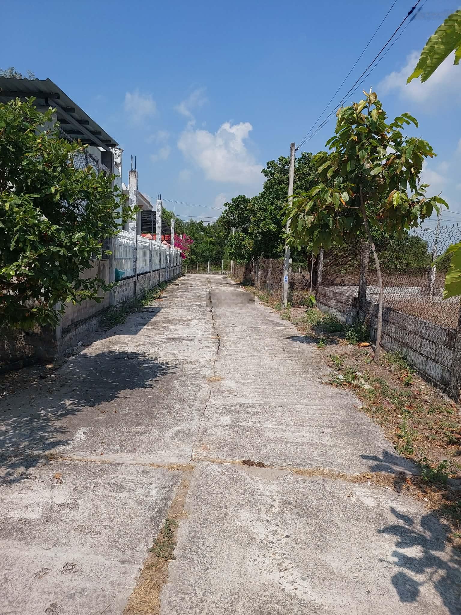 Bán biệt thự sân vườn hẻm Lê Minh Công, 3866.2 m² (thổ cư 220m²), pháp lý đầy đủ, giá 11,5 tỷ