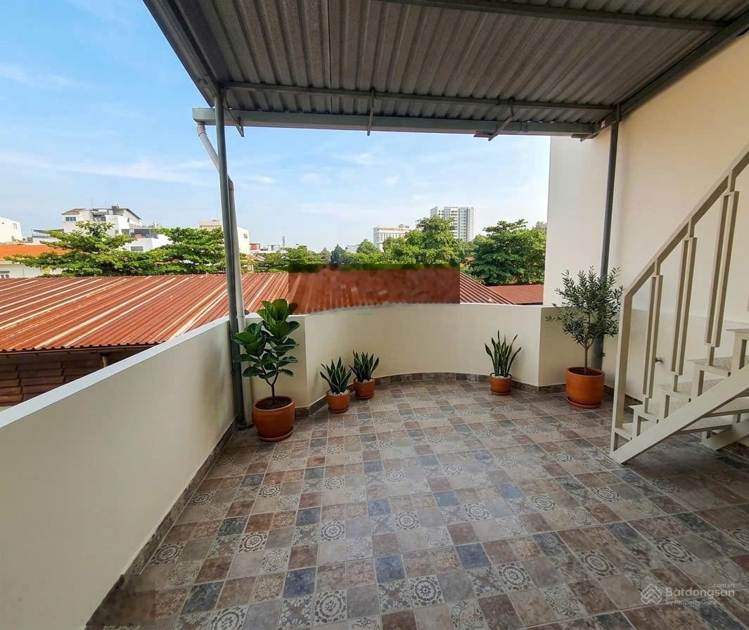 Bán nhà Thích Minh Nguyệt 61.7m² 3 tầng - hẻm xe hơi, gần sân bay