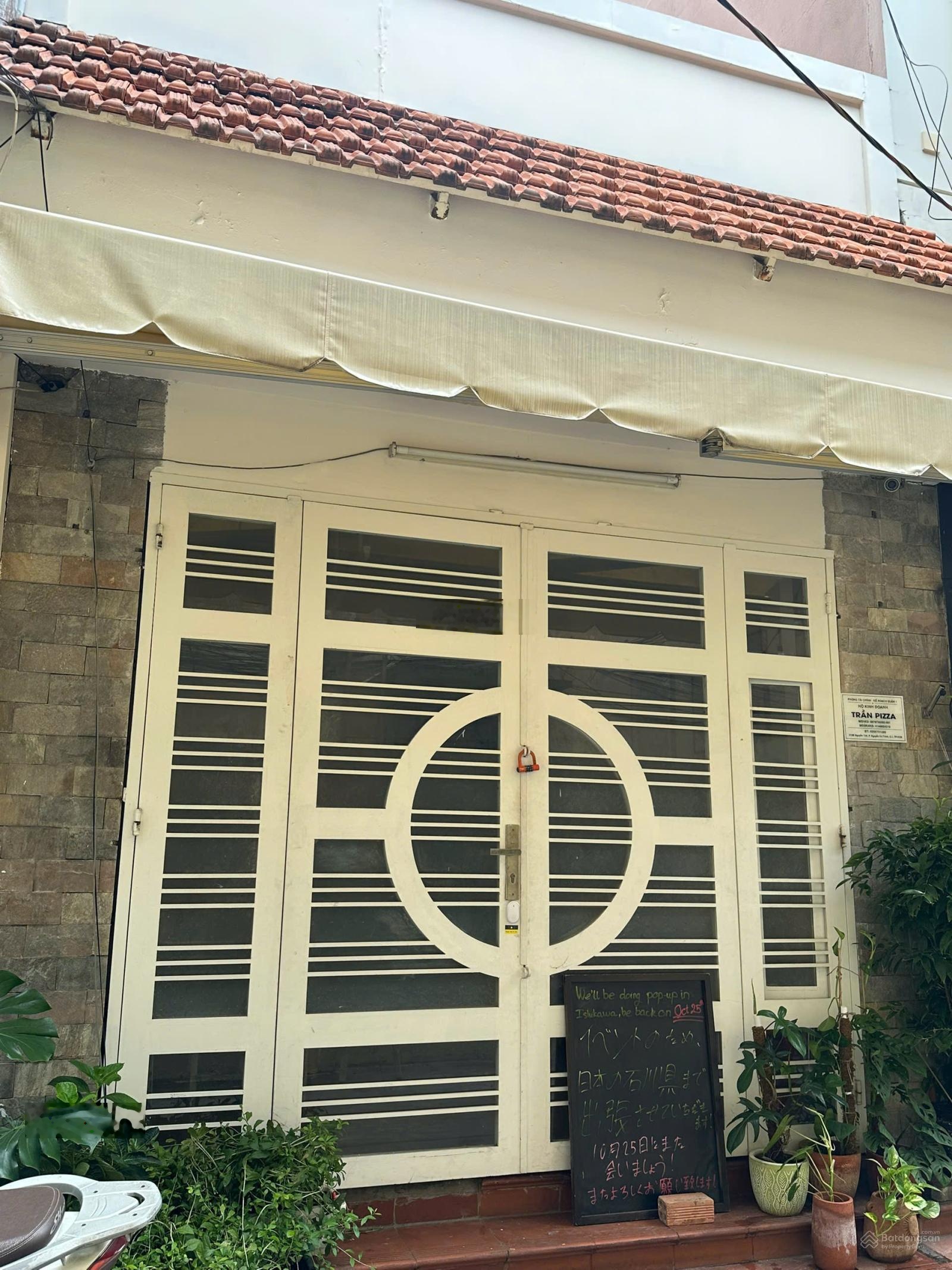 Bán nhà Nguyễn Trãi 84m² 3 tầng - hẻm 6m, sát mặt tiền