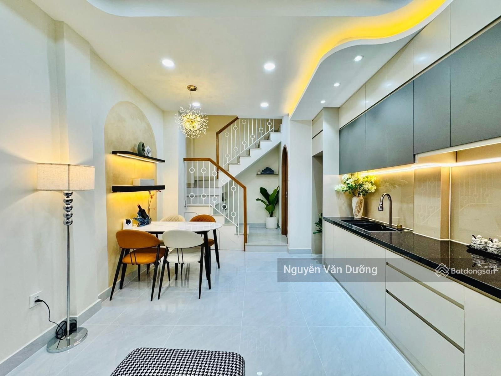 Bán nhà riêng Giảng Võ, vài bước ra phố, ngõ thông kinh doanh, nhà dân xây, sổ nở hậu nhẹ, 39m2*5T